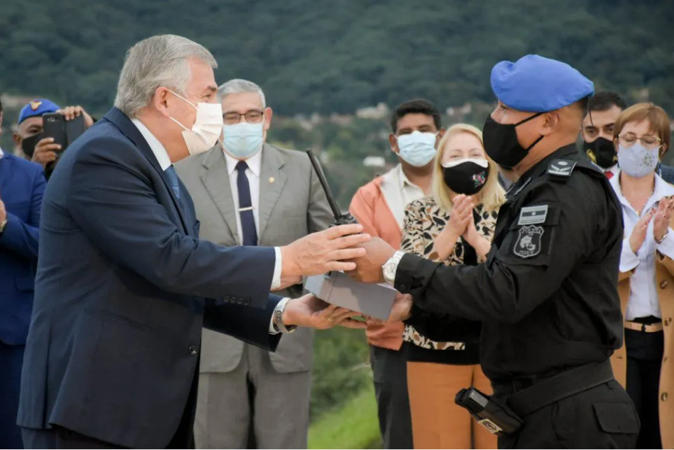 阿根廷胡胡伊（Jujuy）省警察啟用新的通信設(shè)備以加強(qiáng)其犯罪預(yù)防和社區(qū)援助力量。